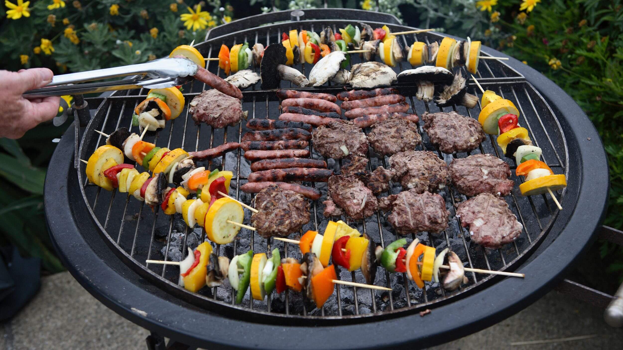 Use charcoal barbecue with right fuel to give the best food flavor