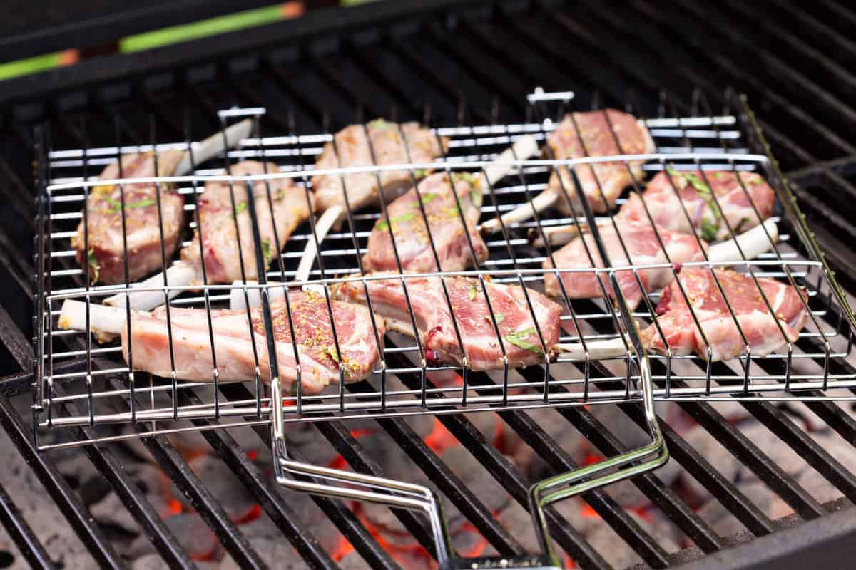  Use a grill basket to reduce grime in your grill