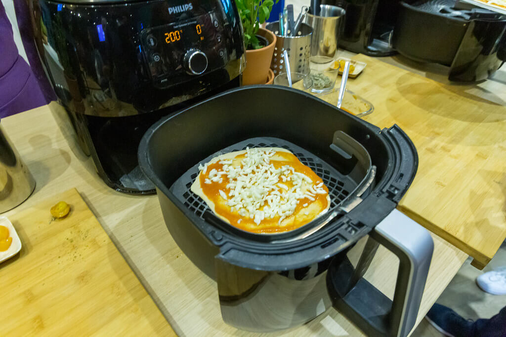 can you use an air fryer as a microwave